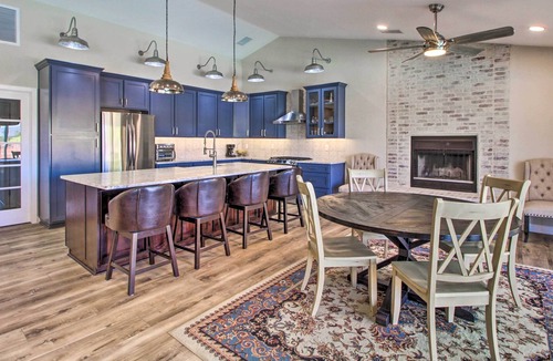 South Harrison House | Updated Tucson Home w/ Pool, Grill, Mtn Views