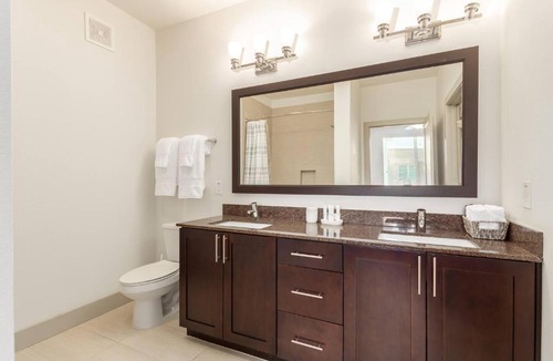 Tempe Apartment | Urban Aztec Luxury in the Heart of Tempe w 2 King Bed by Lokal Stays