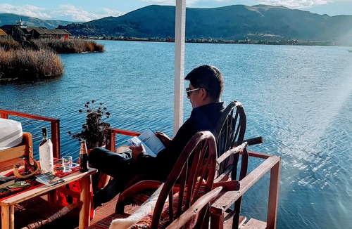 Puno Boat Rental | UROS AMARU MARKA FLOATING EXPERIENCE family room
