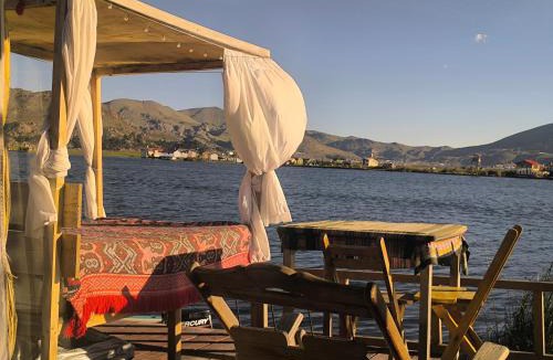 Puno House | Uros Quechua`s Lodge Titicaca