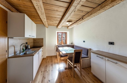 San Genesio Atesino Apartment | Vacation Apartment "Malgorerhof Mathilde" with Mountain View, Wi-Fi and Balcony
