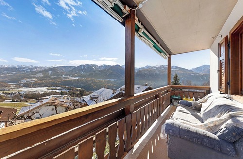 Carano Apartment | Vacation Apartment Pozza Appartamenti SO with Mountain View, Wi-Fi & Garden