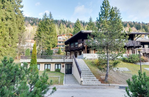 Palu Apartment | Vacation without a car! Downtown and to the ski lifts on foot
