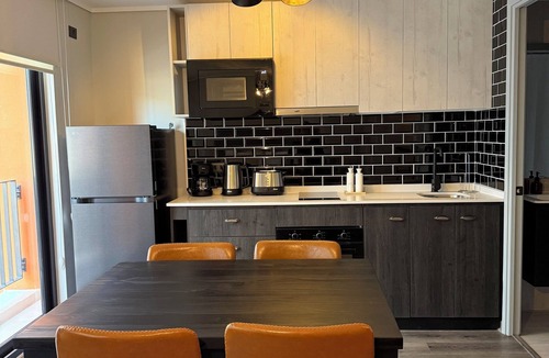 Valparaiso Apartment | Valpo Coast Suites · Modern Apartment + Parking + Rooftop