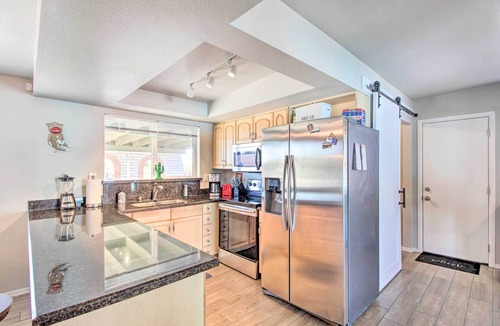 South Harrison House | Vibrant, Colorful Tucson Abode w/Pool & Hot Tub