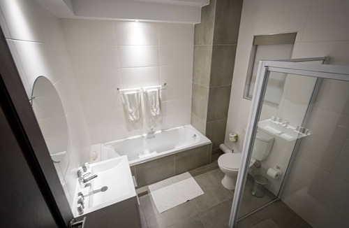 Brandwag Hotel | Villa Bali Luxury Guest House