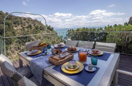 Erchie House | Villa dei Limoni con terrazza e discesa a mare