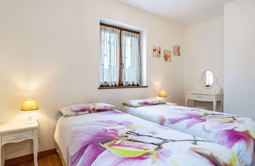 Susa House | Villa "Garden Family" with Mountain View, Private Garden & Wi-Fi