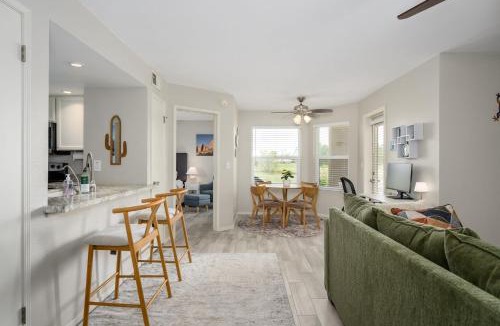 Paradise Valley Village Apartment | Villa Stone Creek condo
