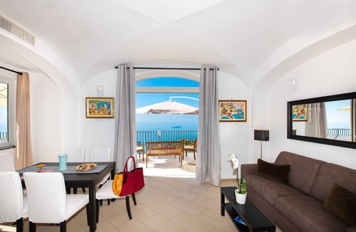 Nocelle Villa | Villa with heated Jacuzzi and garden