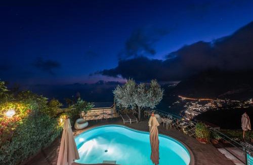 Path of the Gods Apartment | Ville Olimpo