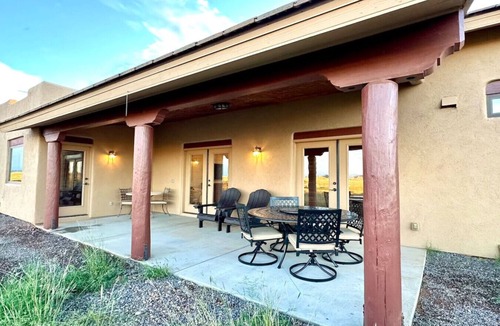Elgin House | Vino y Vacas - Cozy Home - Heart of Wine Tasting
