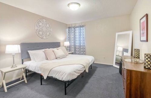 Southwest Village House | "Vintage 8" King Bed Walk to Old Town Scottsdale