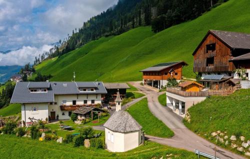 Valle Aurina Apartment | Voppichlhof App Edelweiss