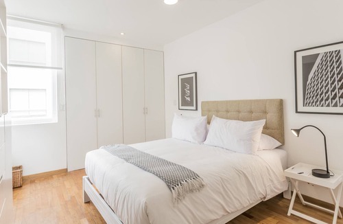 Chacarilla-Santa Cruz Apartment | w*| Amazing 2BR with Balcony in Miraflores