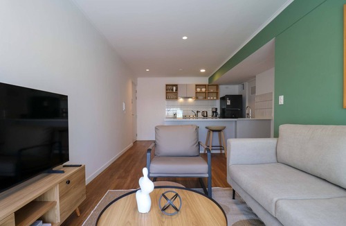 Santa Cruz Apartment | w Curated Urban 2BR w Balcony in Miraflores