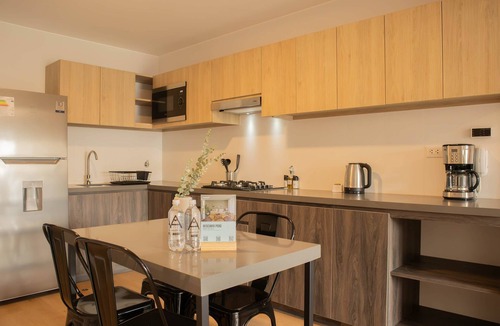 Miraflores Apartment | w Engaging 1BR w/Perfect Balcony in Miraflores