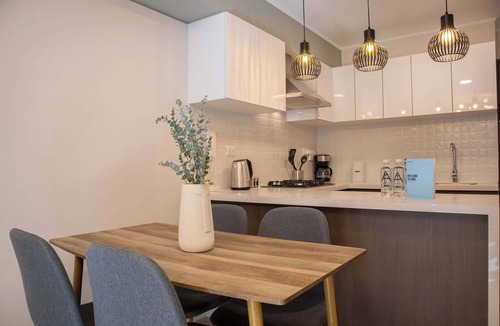 Leuro Apartment | w* | Flawless 1BR w/Balcony in Miraflores