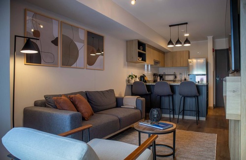 Miraflores Apartment | w Great 1BR Apartment in Miraflores