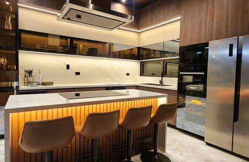 Salas House | w* | Private 4BR Getaway with Pool & Cinema in Ica