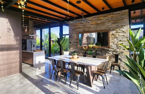 Salas House | w Private 4BR Getaway With Pool Cinema