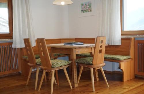 Silandro Apartment | Waalhof Ferienwohnung Apfelblüte