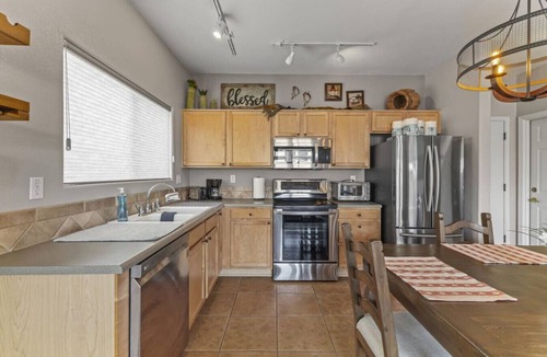 Fountain Hills Apartment | Walk to Fountain Park! Ground-Floor Condo w/Pool, Spa & Private Patio