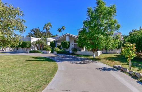 Maryvale Village House | WALK TO LA-WHITE SOX SP TRAINING 5MN DRIVE 2 STADIUM 1AC YARD +4Ksq ft HOME