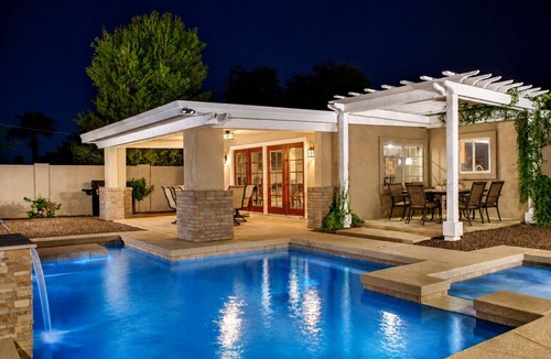 Southwest Village House | Walk to Old Town! 4BR Home + Casita w/Heated Pool & Spa
