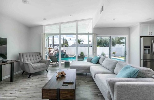 Western Villa House | Walk to Old Town, FREE Heated Pool w/Waterfall