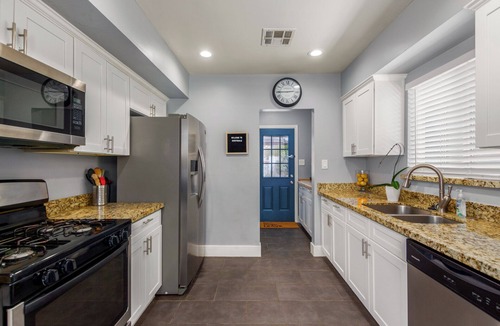 South Scottsdale House | Walk to Old Town - Scottsdale Home with Pool