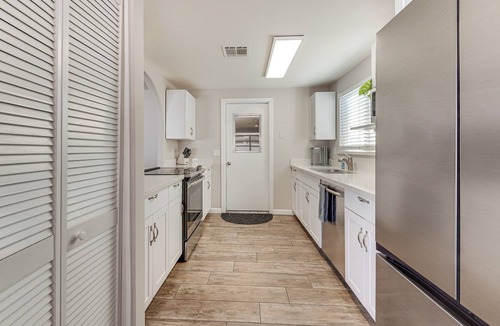 Village Park Four House | Walk to Riverview Park! Dog-Friendly Mesa Retreat