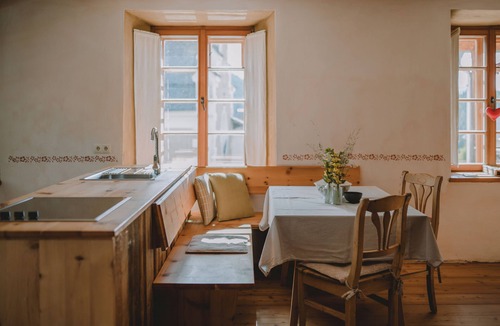 Tesimo Ski Chalet | Warm vacation apartment at Hof Neuhaus