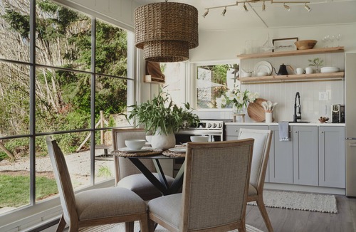 Mukilteo Cottage | Waterview Rabbit Hill Cottage w/hot tub.