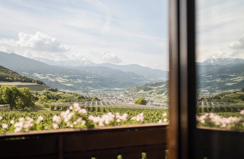 Rasa Apartment | Weinberg Apartments, apartments for 4 persons with Brixen South Tyrol Guest Pass