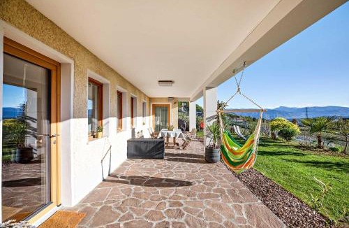 Castelvecchio Alto Apartment | Weitblick Apartment mit Garten