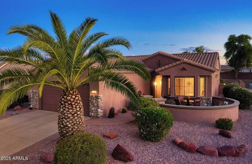 Surprise House | Well maintained and perfectly appointed 3 bedroom/2 bath home in The Grand
