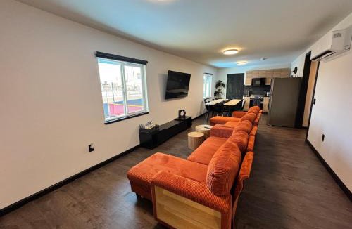 Downtown Phoenix Villa | Wellness&Spa Retreat sleeps 19