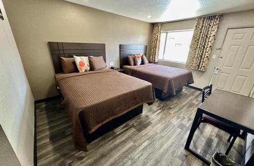 Flagstaff Hotel | West Inn NAU - Downtown Flagstaff