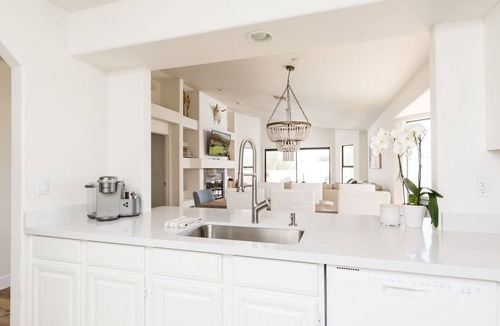 Fountain Hills House | Western Hills-Pool Heat Avail- Putting Green-Games