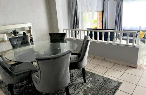 Escombe Villa | When in the Middle Self Catering Guest House