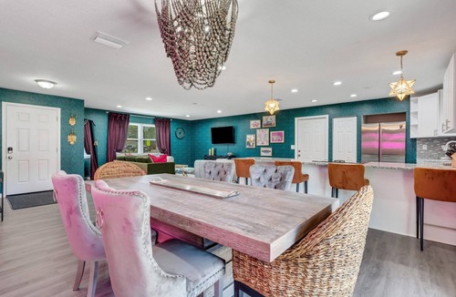 Lakeland House | Whimsical & Fun South Lakeland Home!