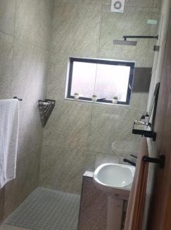 Okhahlamba Apartment | White Feathers