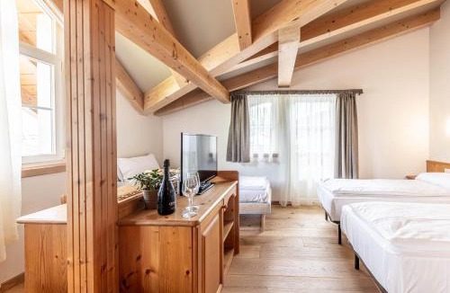 Transacqua Hotel | WHITE MOSS GARNì