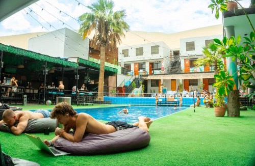 Huacachina Hostel | Wild Rover Huacachina