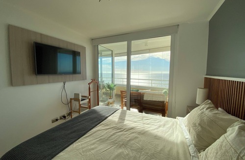Renaca Apartment | Wonderful 2-bedroom Apartment in Reñaca with Ocean View, Pools and Grill