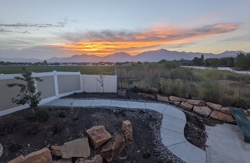 Herriman Apartment | Yosemite Studio - Farmhouse Base for Explorers - Shared Hot Tub - Near SLC
