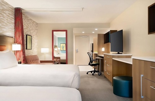 East Mesa Hotel | Your Dream Stay! Free Breakfast, Swimming Pool, Free Parking, Pets Allowed!