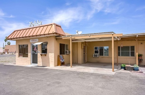 Yuma Apartment | Yuma AZ|Cozy Queen Bed