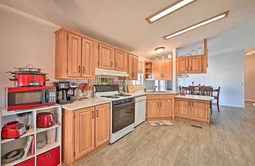 Foothills Cottage | Yuma Vacation Rental w/Yard & Grills!